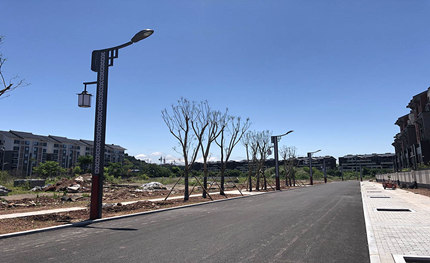 華體為遂寧提供的這個路燈“小書包”，在5G時代將有“大用處”